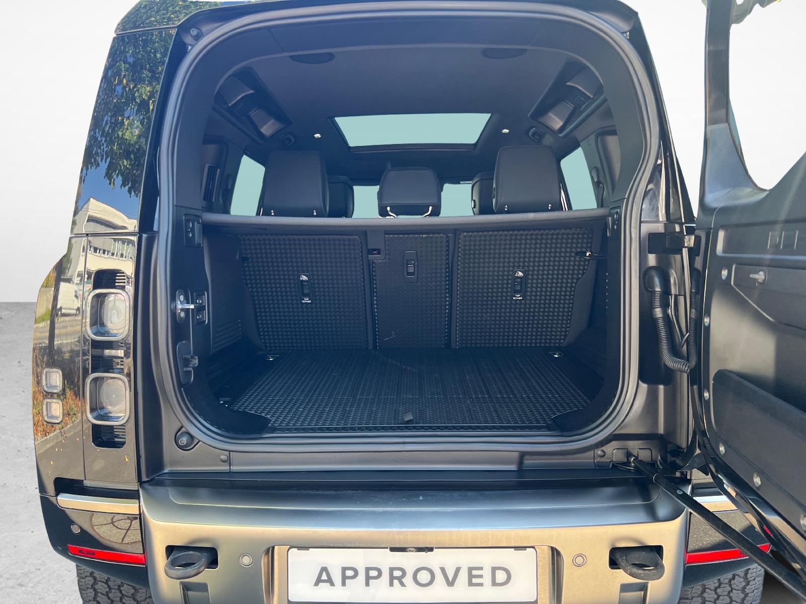 LAND ROVER Defender 110 3.0 D I6 300 X-image-11