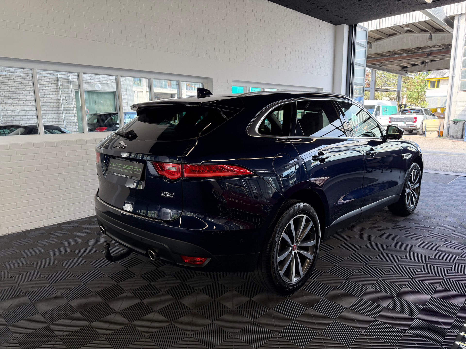 JAGUAR F-Pace 3.0 TD Prestige AWD Automatik-showroom-element-2