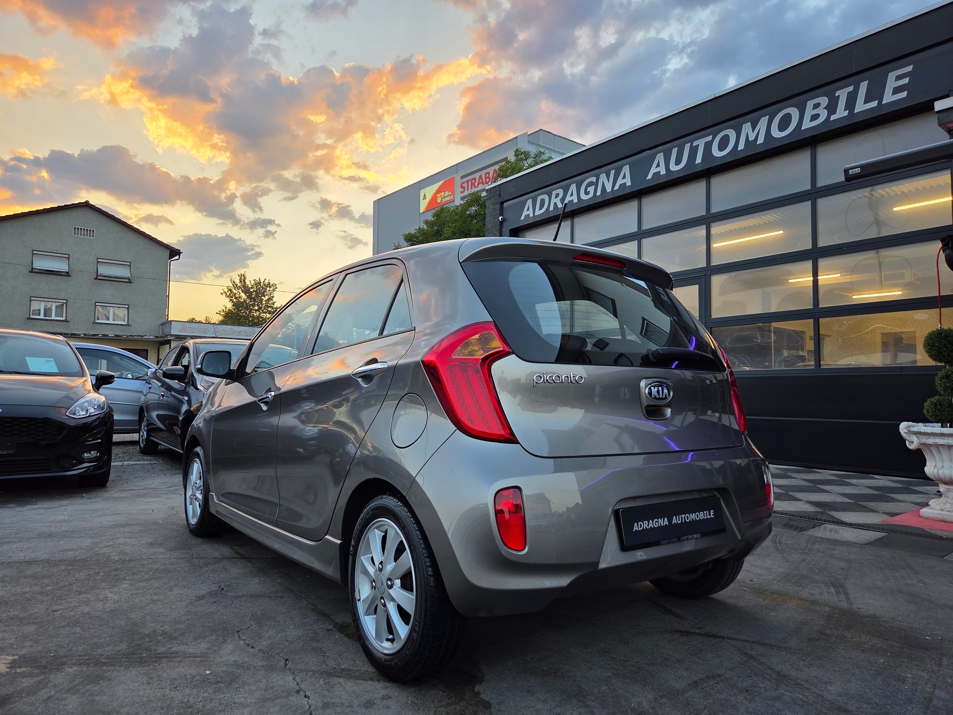 KIA Picanto 1.2 CVVT Style Automatic-image-5