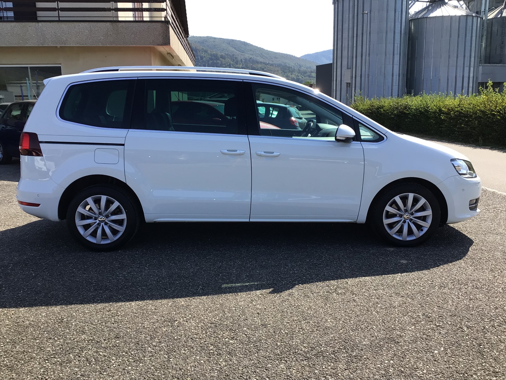 VW Sharan 2.0 TDI BMT Highline 4Motion-image-3