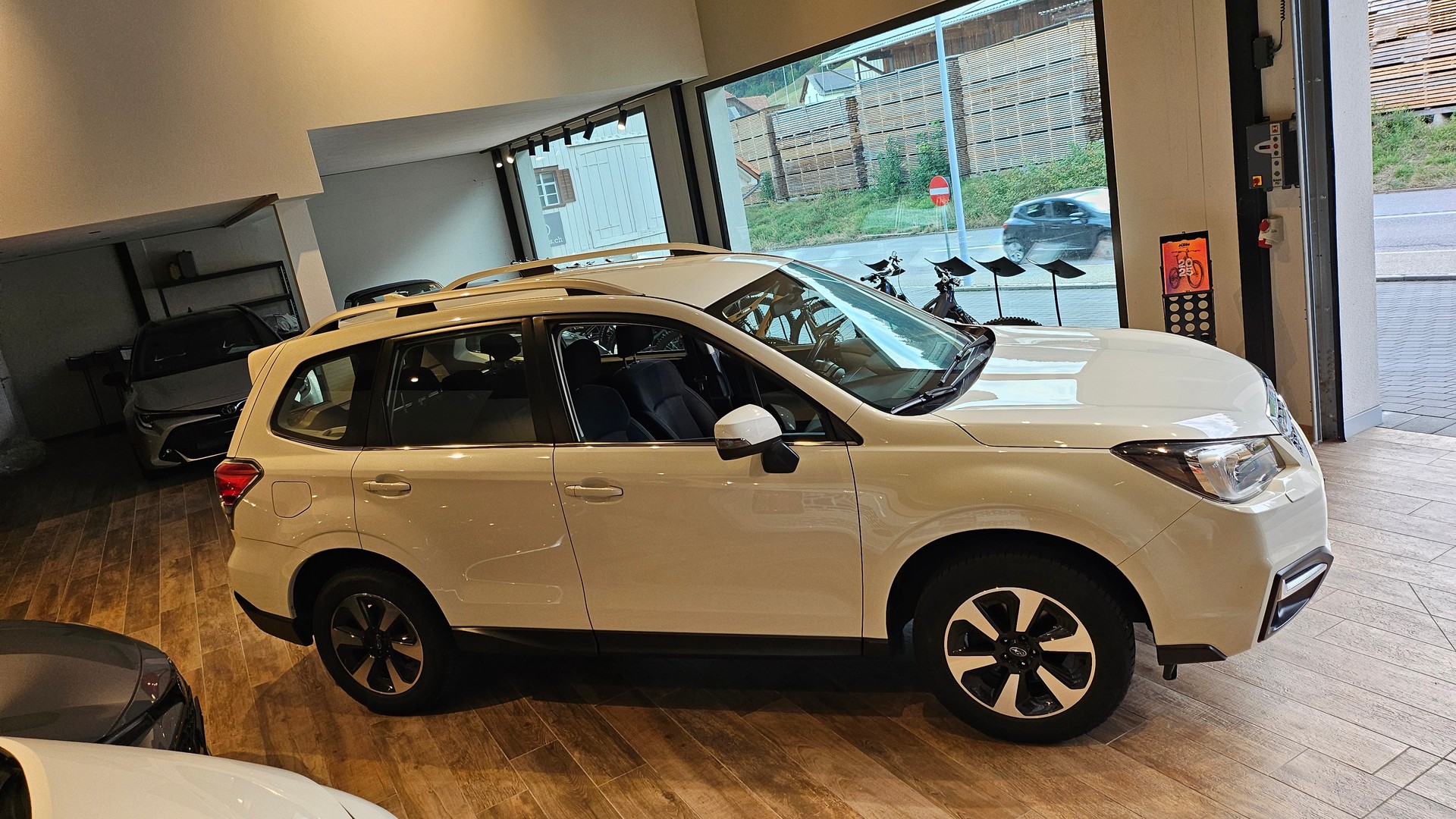 SUBARU Forester 2.0i Swiss 🔥AHK 2000KG🔥-image-7