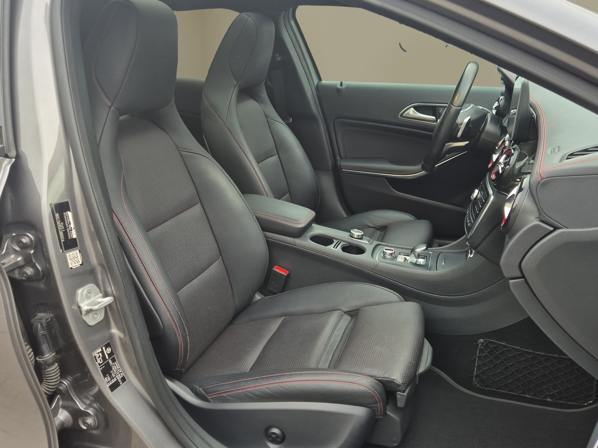 MERCEDES-BENZ GLA 45 AMG 4Matic 7G-DCT-image-15