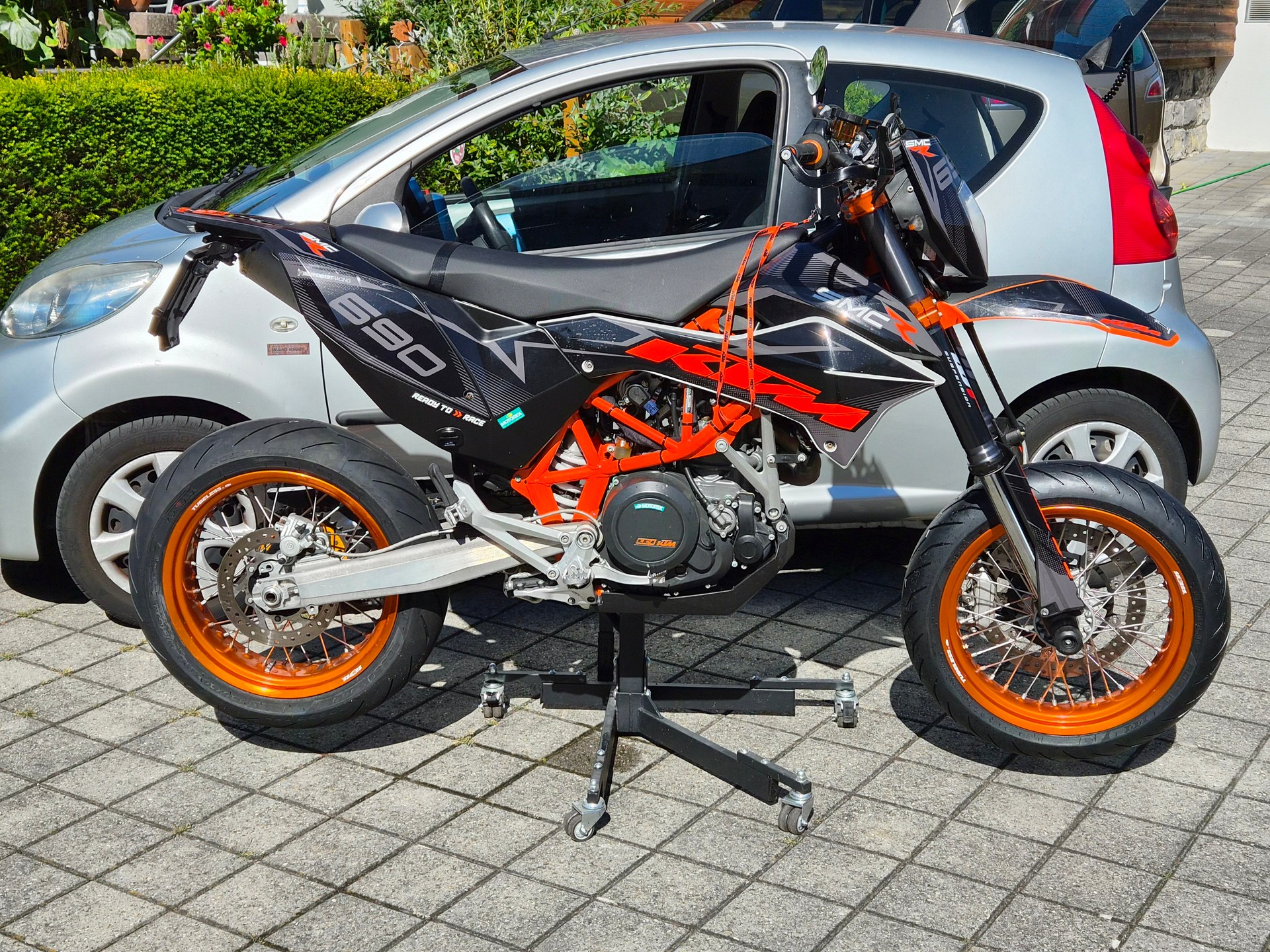 KTM 690 SMC R-image-9