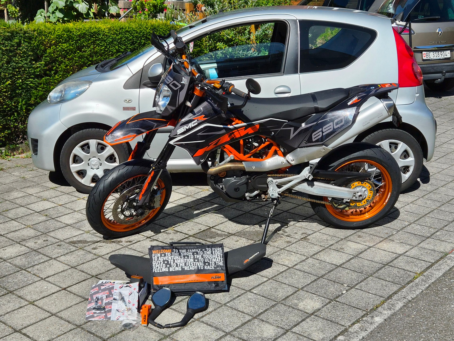 KTM 690 SMC R-image-1