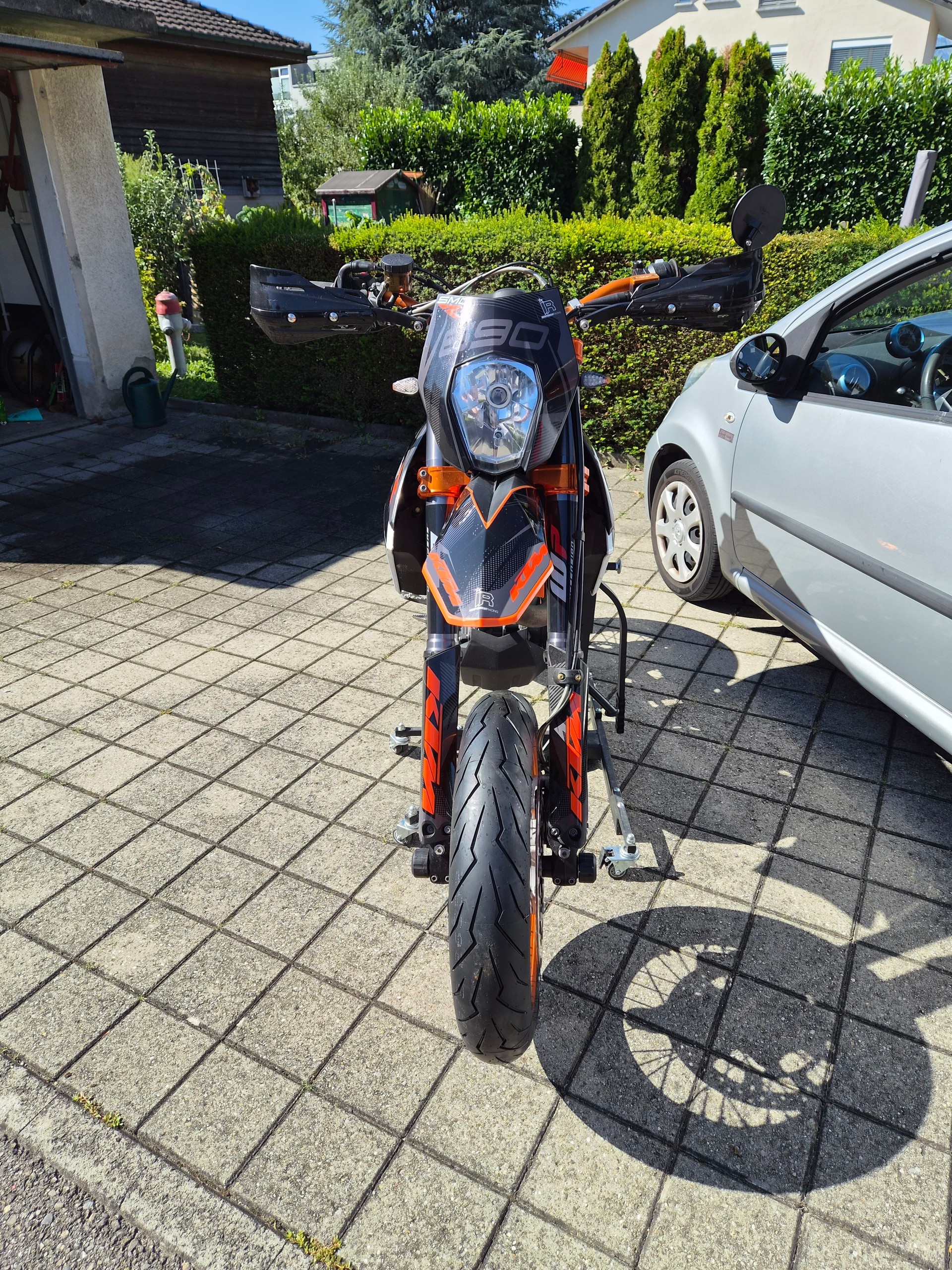 KTM 690 SMC R-image-10