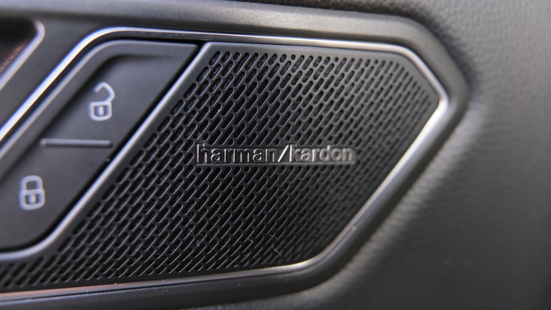 VW Tiguan Allspace 2.0TSI R-Line 4Motion DSG-image-25