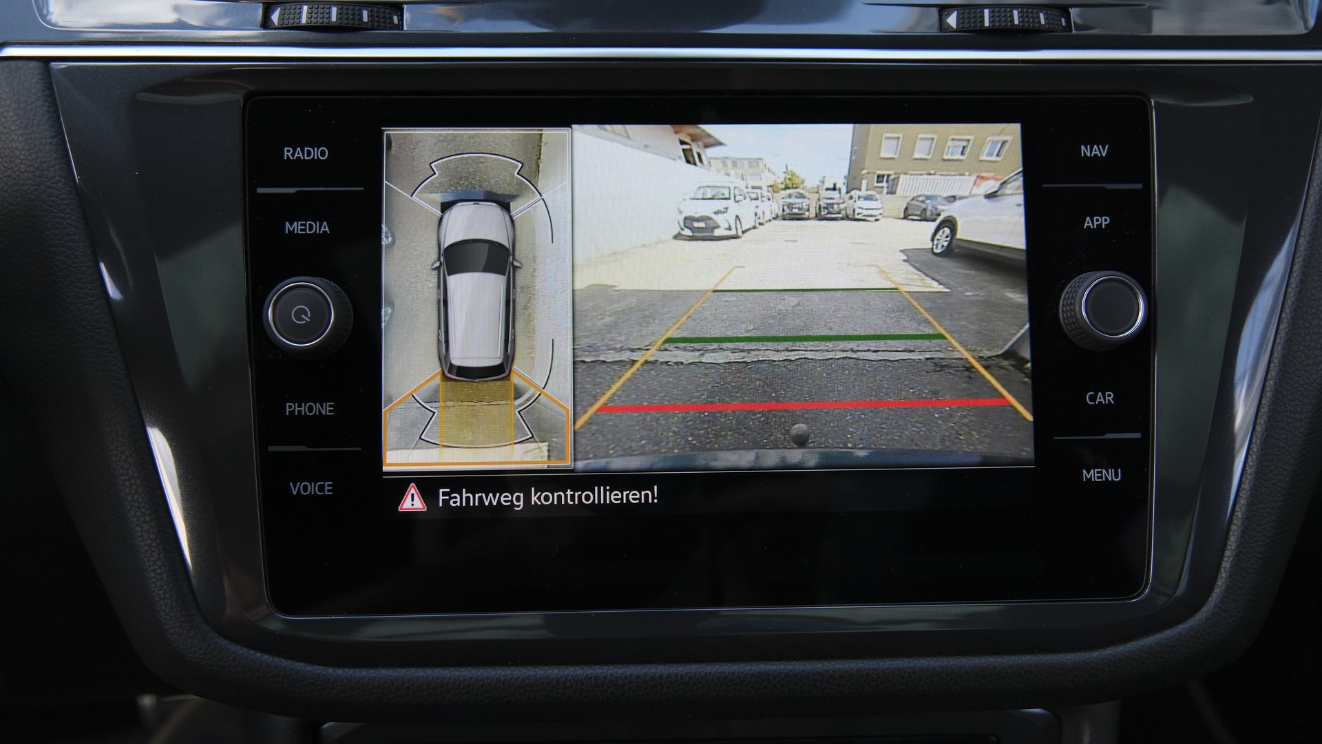 VW Tiguan Allspace 2.0TSI R-Line 4Motion DSG-image-22
