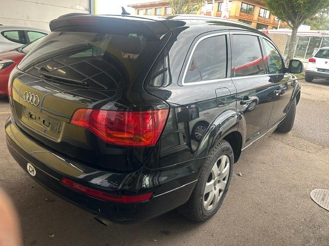 AUDI Q7 3.0 TDI quattro tiptronic-showroom-element-1