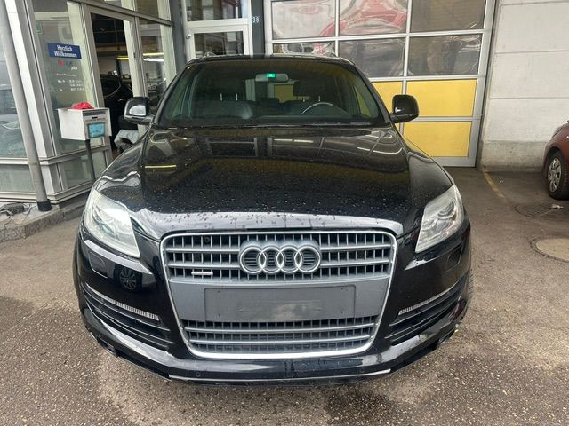 AUDI Q7 3.0 TDI quattro tiptronic