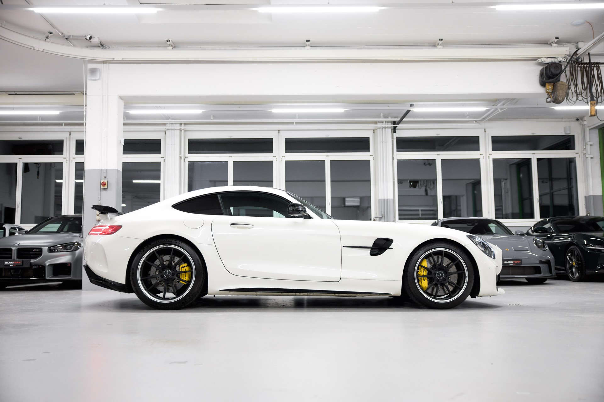 MERCEDES-BENZ AMG GT R Speedshift DCT *CH-Fhz.*-showroom-element-3