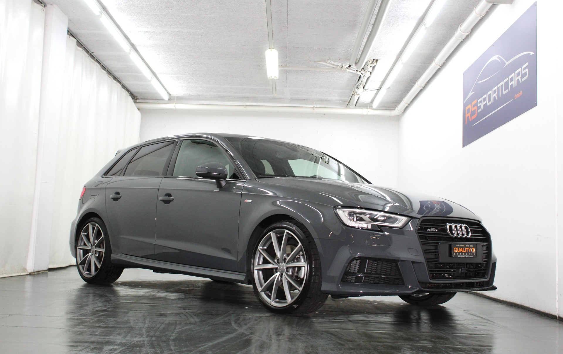 AUDI A3 Sportback 2.0 TFSI Sport quattro S-tronic S line Sportpaket / CH-Fahrzeug