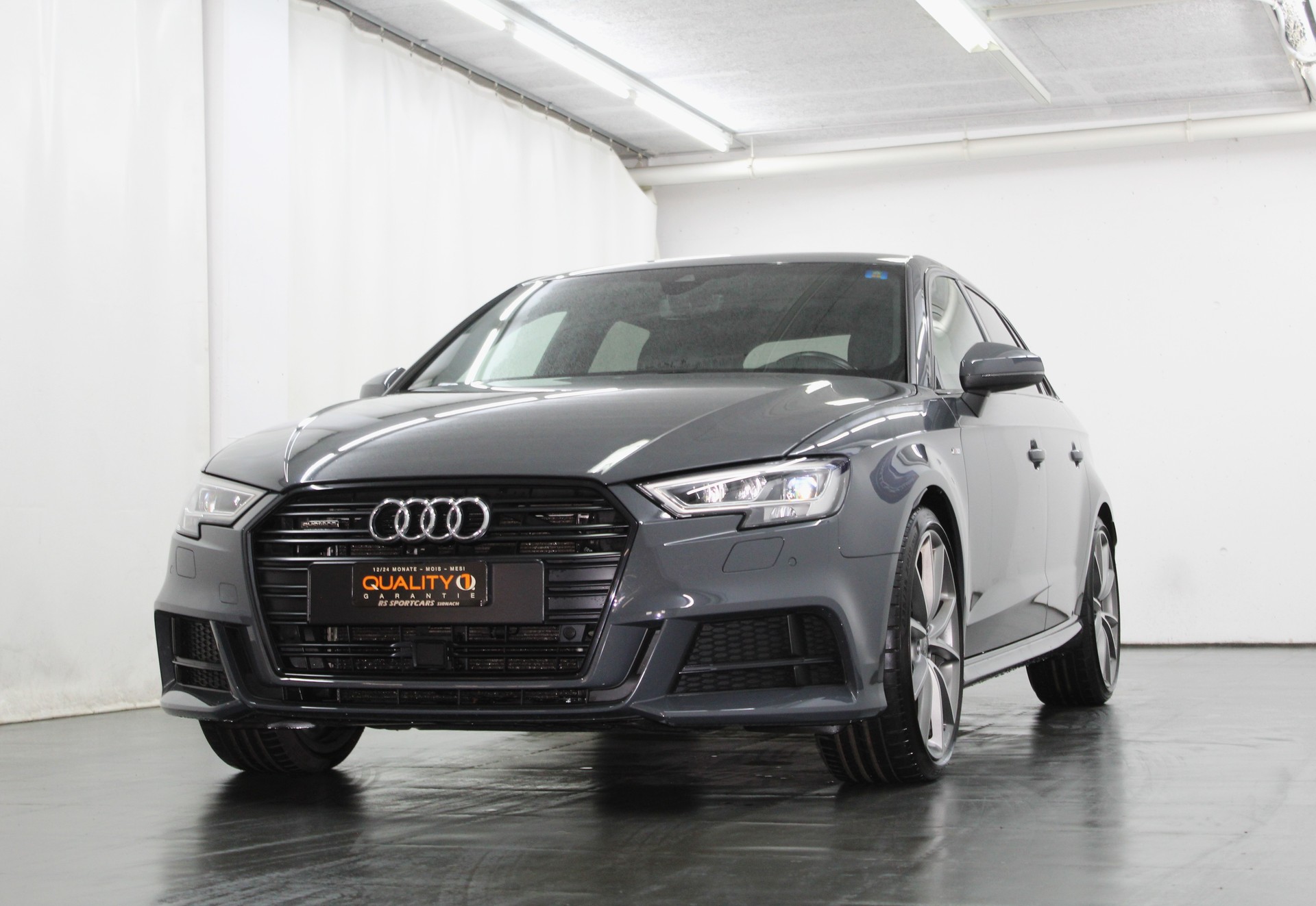 AUDI A3 Sportback 2.0 TFSI Sport quattro S-tronic S line Sportpaket / CH-Fahrzeug-showroom-element-3