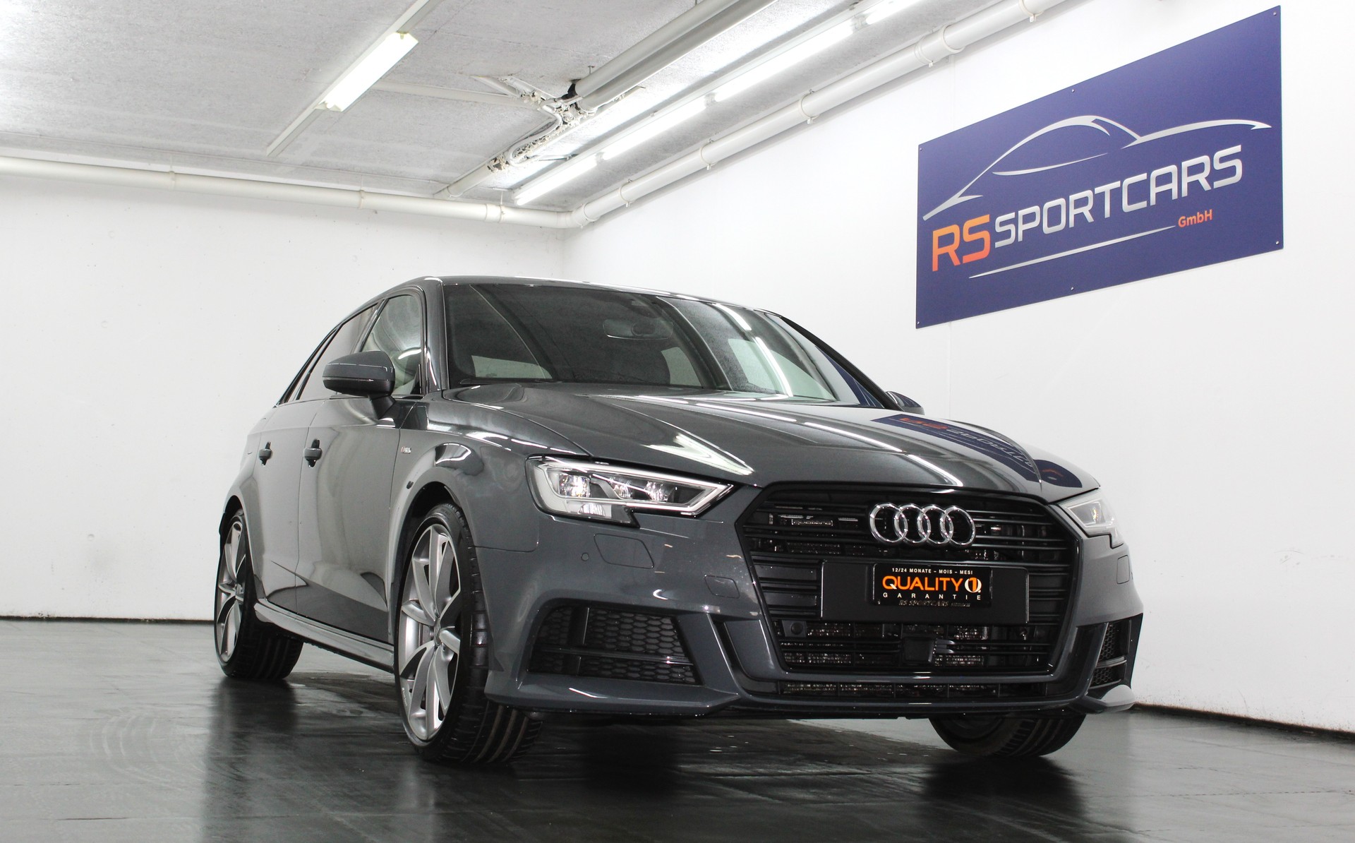 AUDI A3 Sportback 2.0 TFSI Sport quattro S-tronic S line Sportpaket / CH-Fahrzeug-showroom-element-1