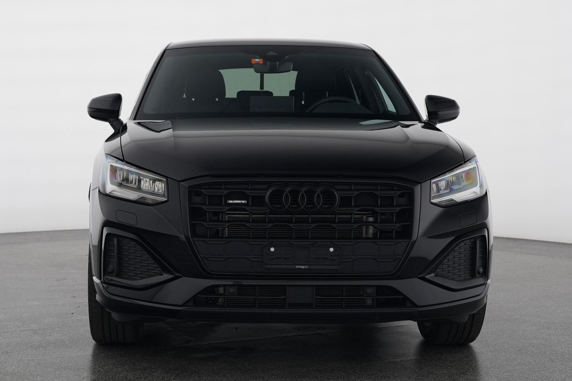 AUDI Q2 40 TFSI advanced Attraction quattro S-tronic-showroom-element-1