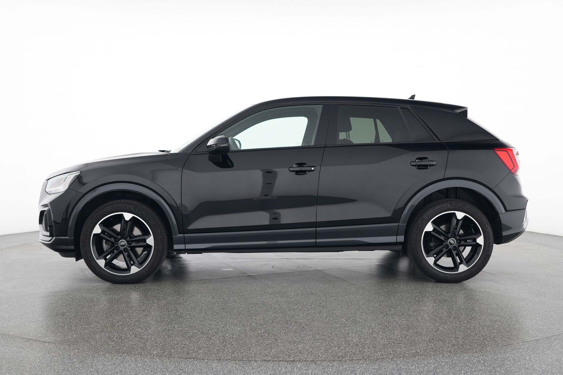AUDI Q2 40 TFSI advanced Attraction quattro S-tronic-showroom-element-2