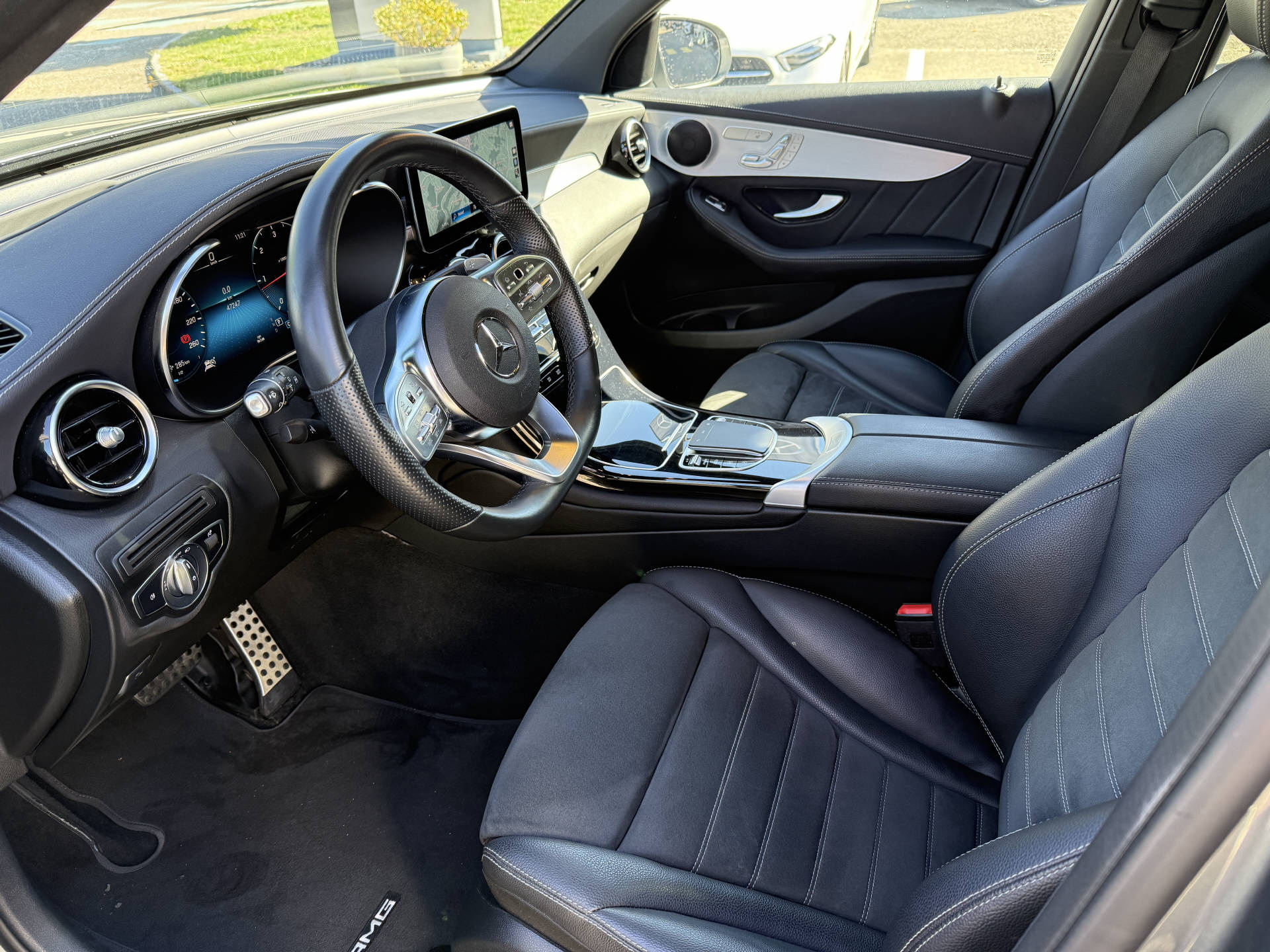 MERCEDES-BENZ GLC 300 d AMG Line 4m-showroom-element-3