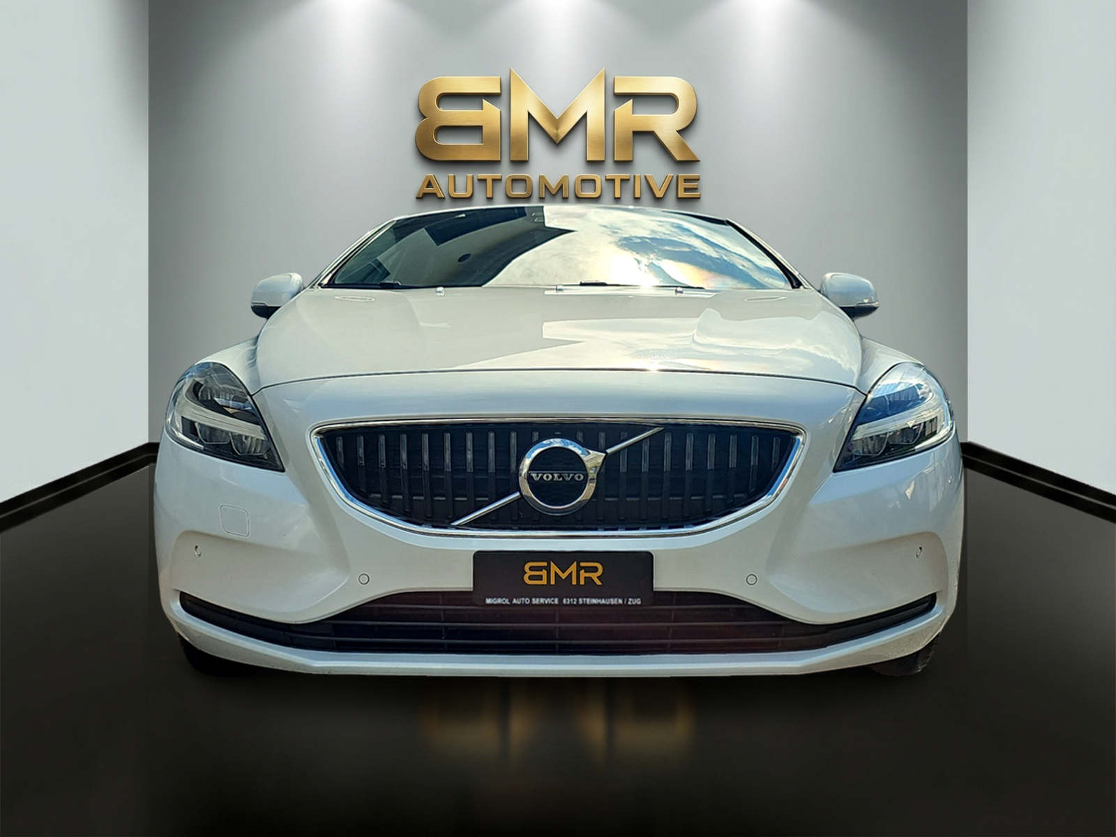 VOLVO V40 D3 Momentum-showroom-element-1