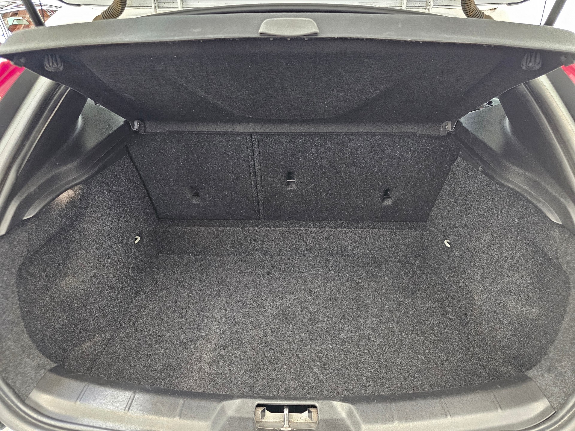 VOLVO V40 D3 Momentum-image-20