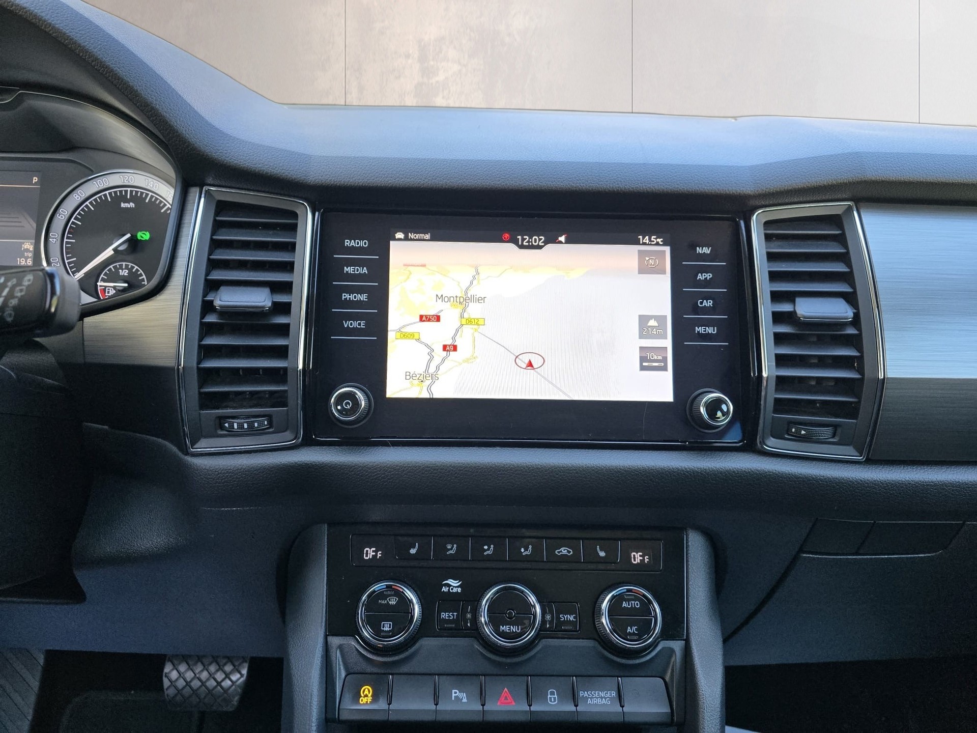 SKODA Kodiaq 2.0 TSI Ambition 4x4-image-10