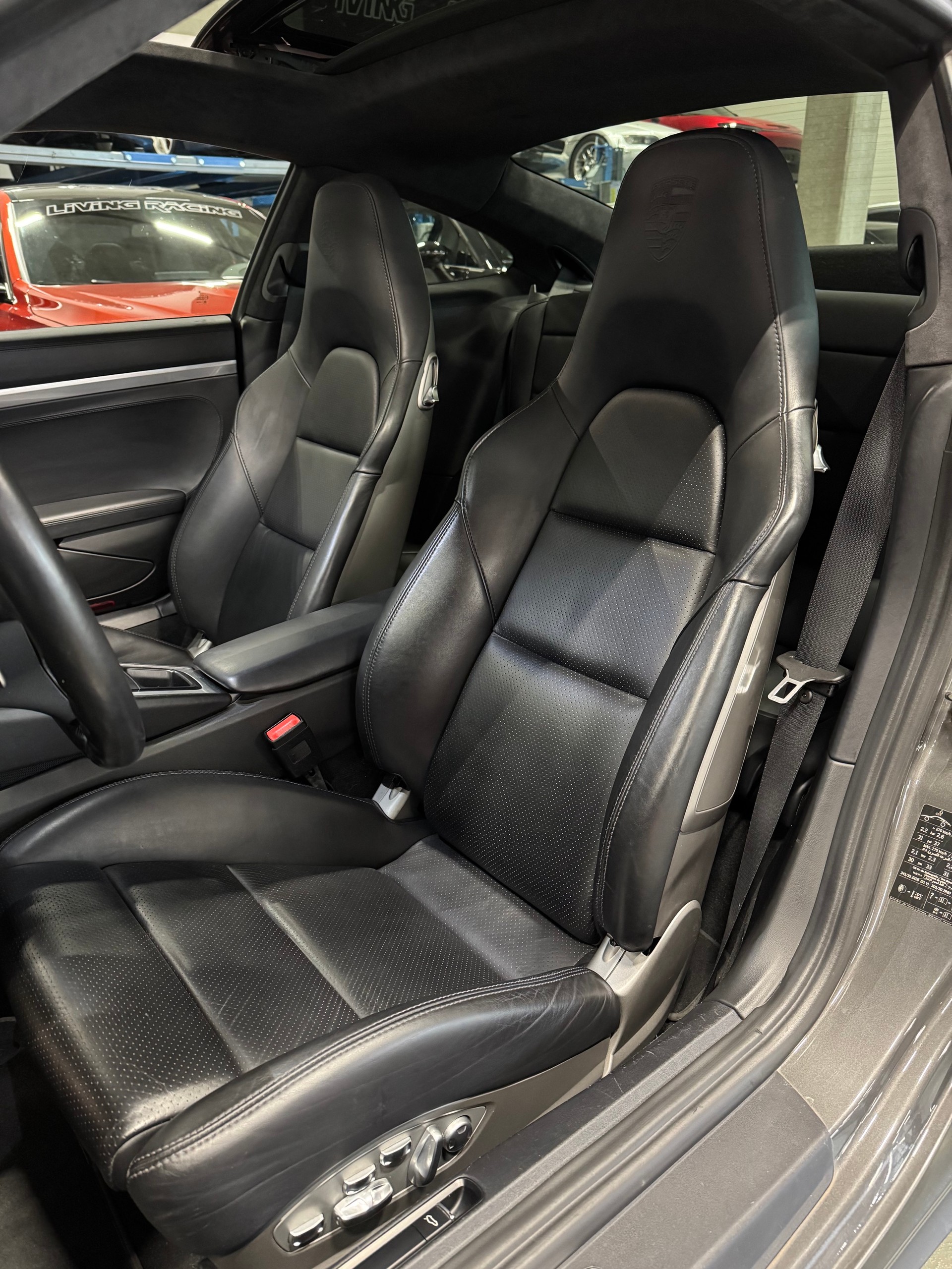 PORSCHE 911 Carrera 4S PDK-image-9