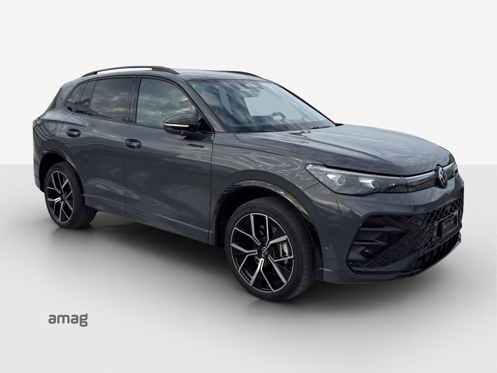 VW Tiguan 2.0 TSI DSG R-Line 4Motion-image-5