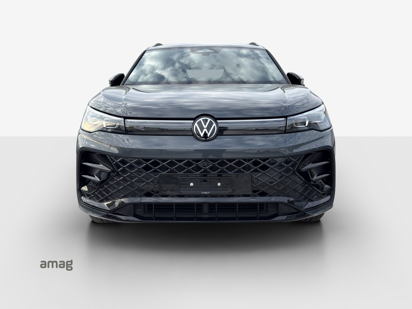 VW Tiguan 2.0 TSI DSG R-Line 4Motion-image-6