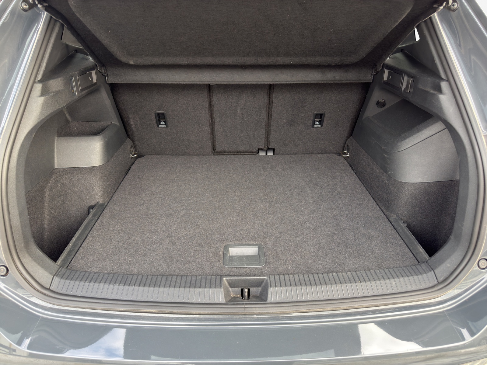 VW Tiguan 2.0 TSI DSG R-Line 4Motion-image-12