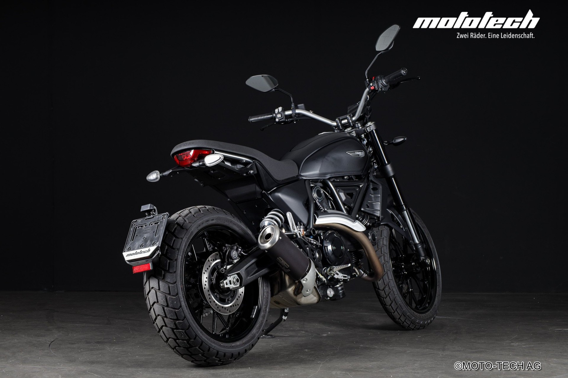 DUCATI Scrambler 803 Icon Dark (35kW)-image-2