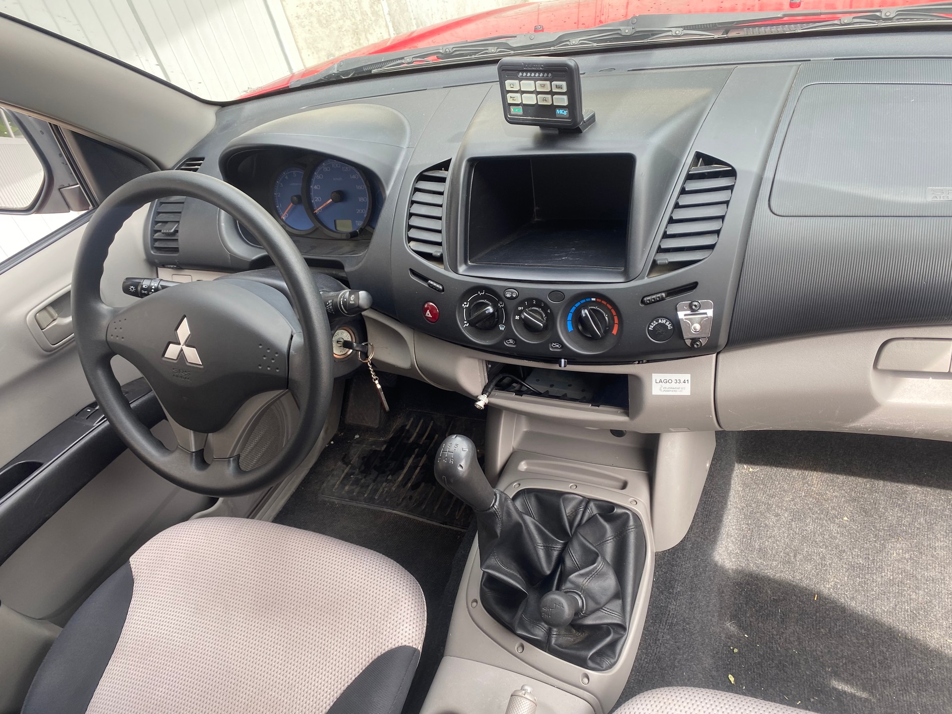 MITSUBISHI 4x4-image-8