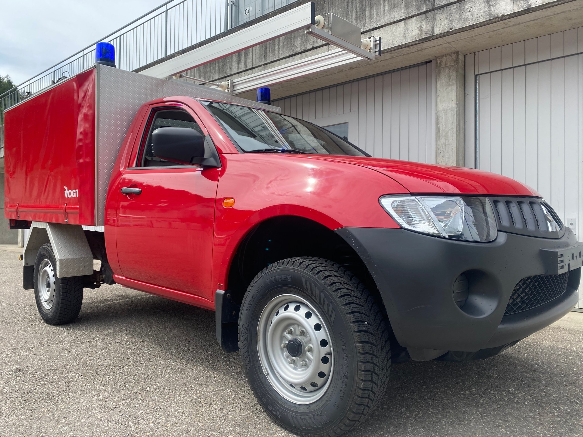 MITSUBISHI 4x4-image-1
