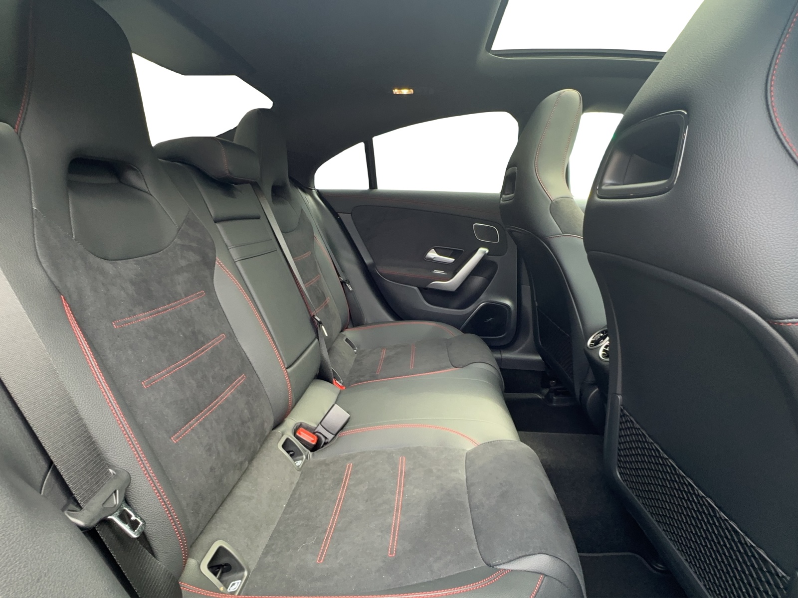 MERCEDES-BENZ CLA 35 AMG 4Matic 8G-DCT-image-18