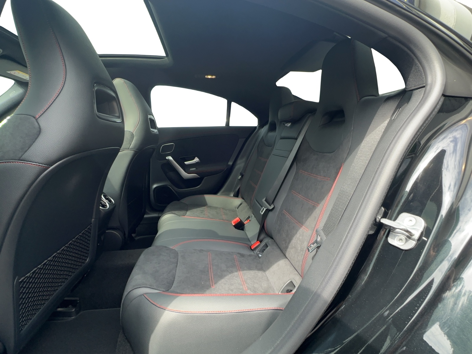 MERCEDES-BENZ CLA 35 AMG 4Matic 8G-DCT-image-17