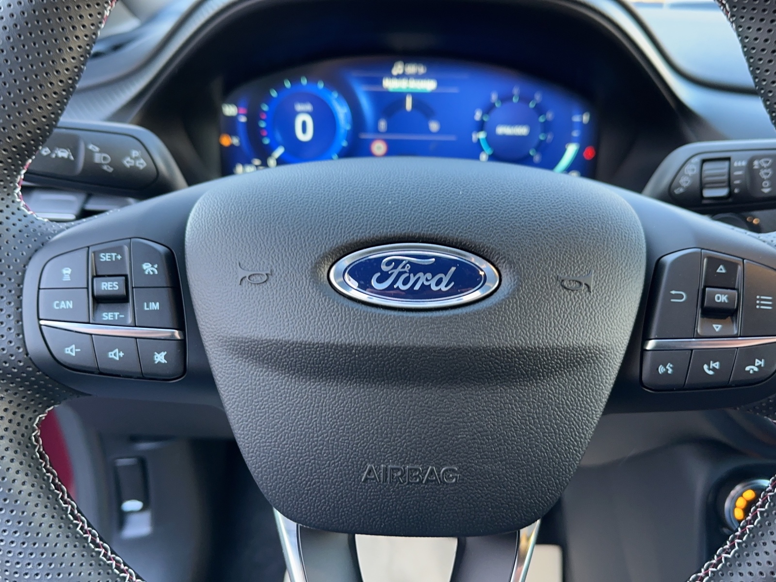 FORD Puma 1.0i EcoBoost Hybrid 125 PS ST-Line X "VIVID RUBY EDITION"-image-9