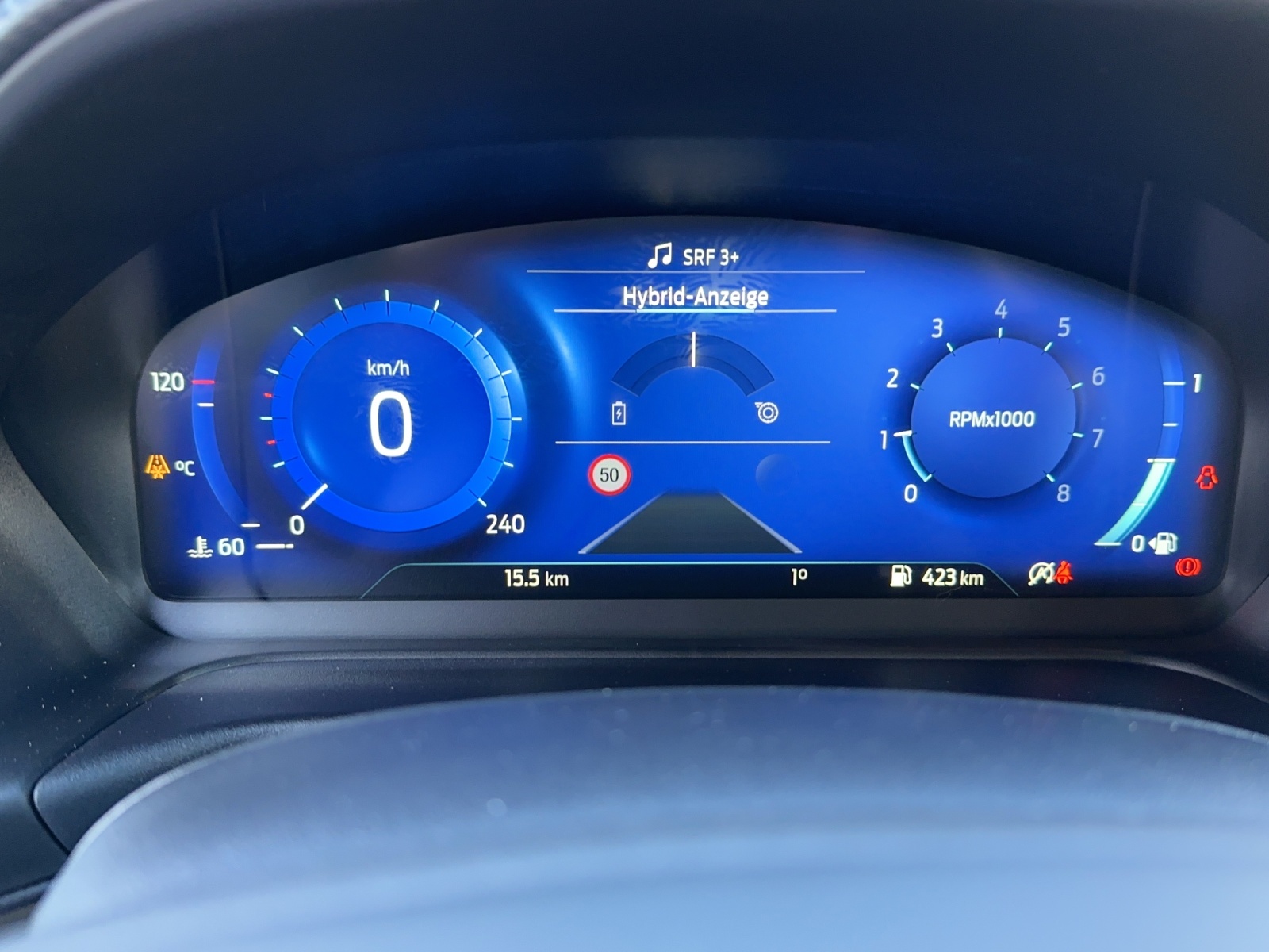 FORD Puma 1.0i EcoBoost Hybrid 125 PS ST-Line X "VIVID RUBY EDITION"-image-10