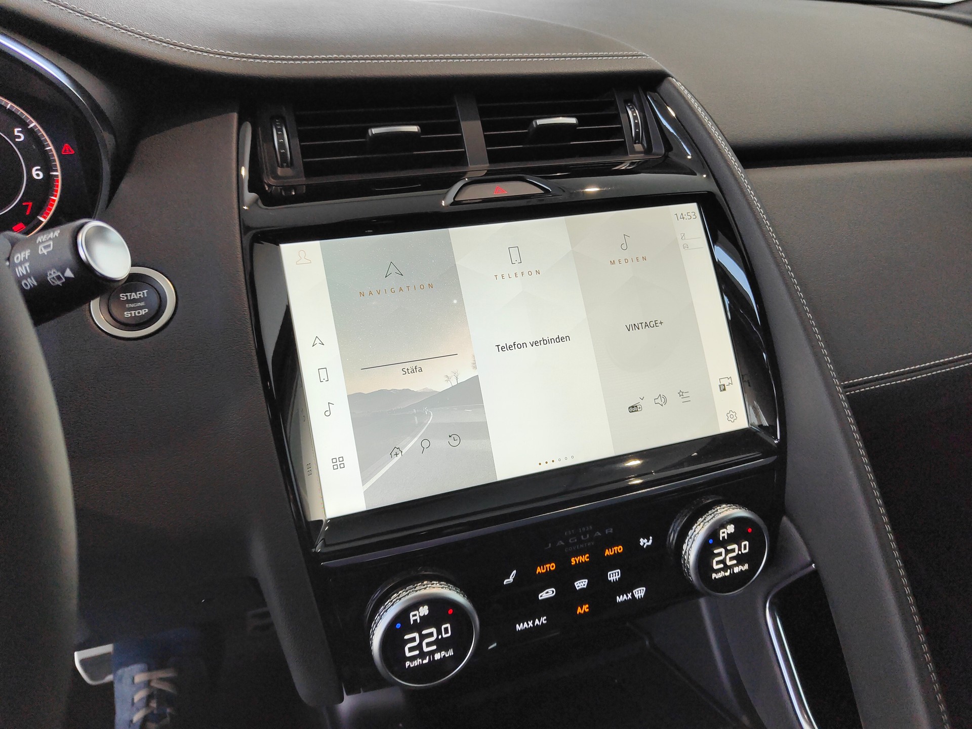JAGUAR E-Pace 2.0 P250 R-Dynamic AWD SE-image-7