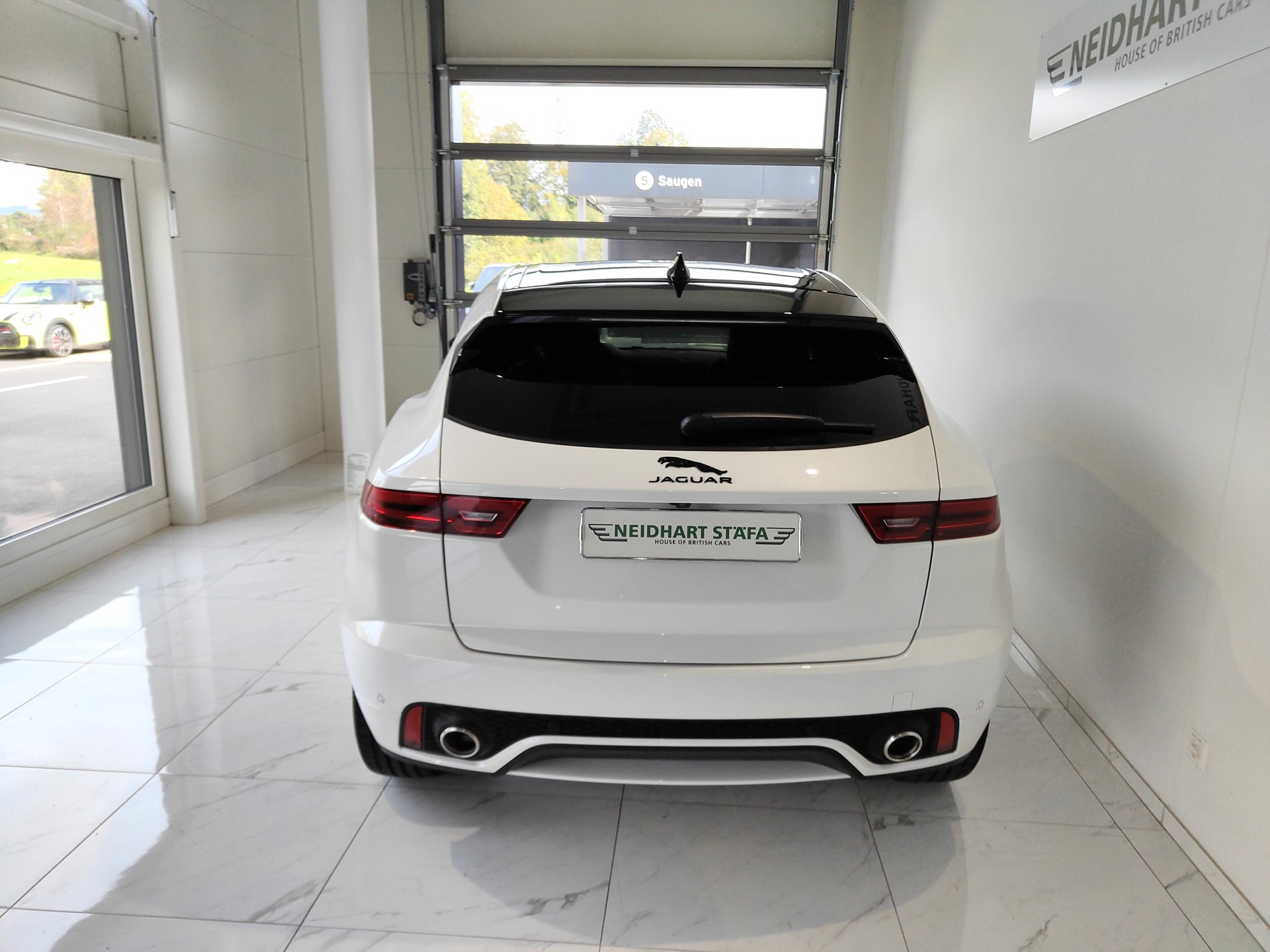 JAGUAR E-Pace 2.0 P250 R-Dynamic AWD SE-showroom-element-3