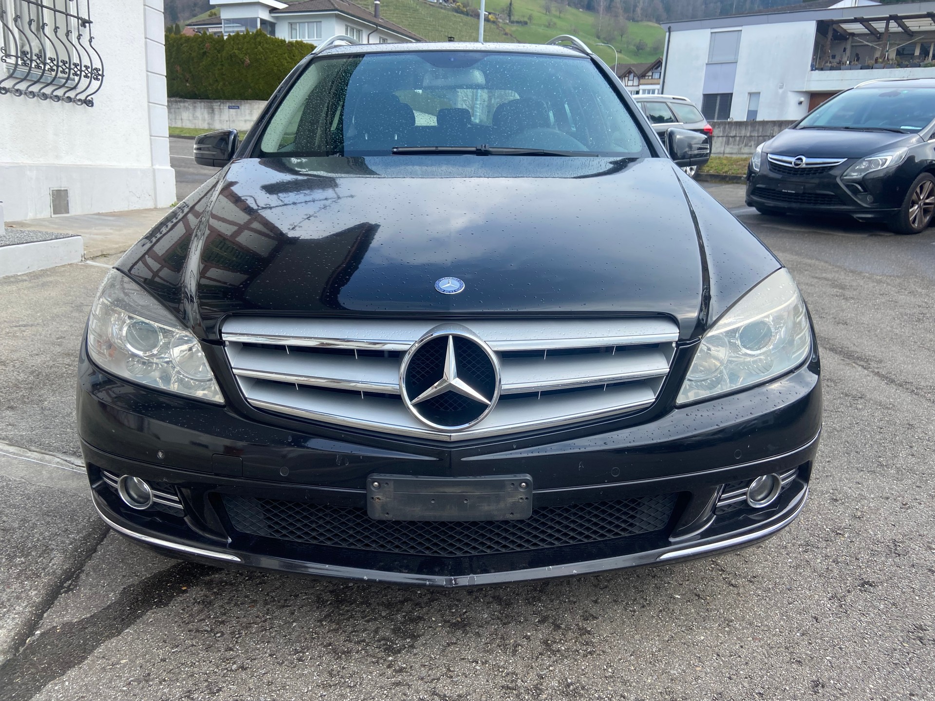 MERCEDES-BENZ C 180 CGI BlueEfficiency Automatic-showroom-element-1