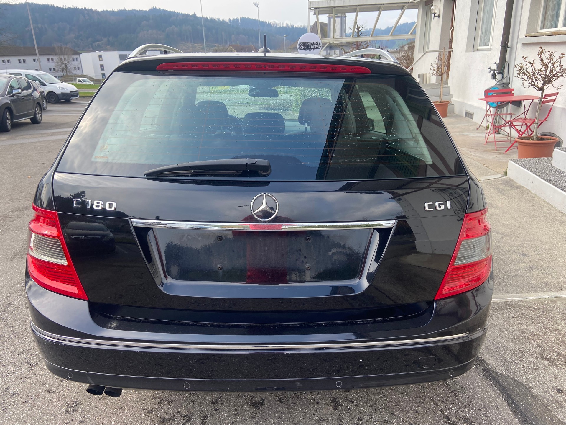 MERCEDES-BENZ C 180 CGI BlueEfficiency Automatic-image-4