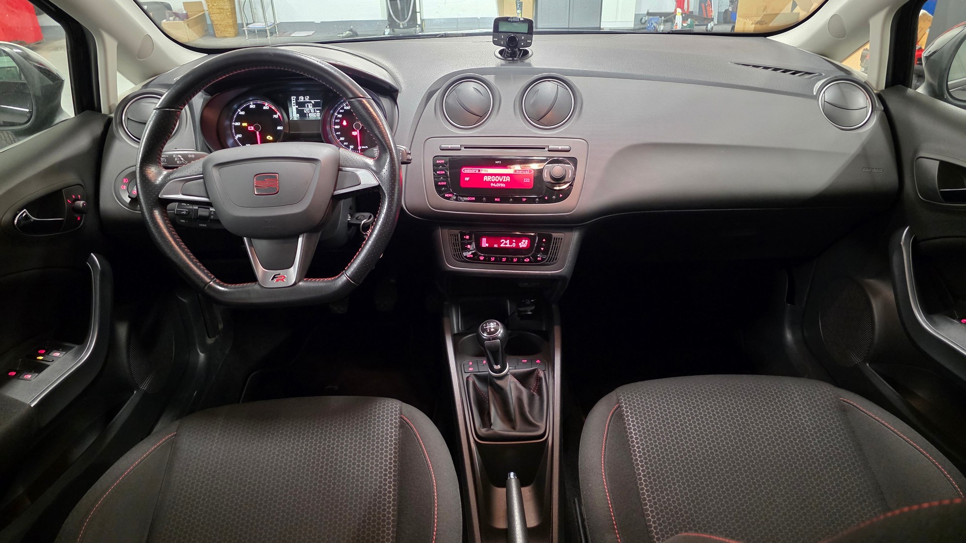 SEAT Ibiza 1.2 TSI FR-image-8