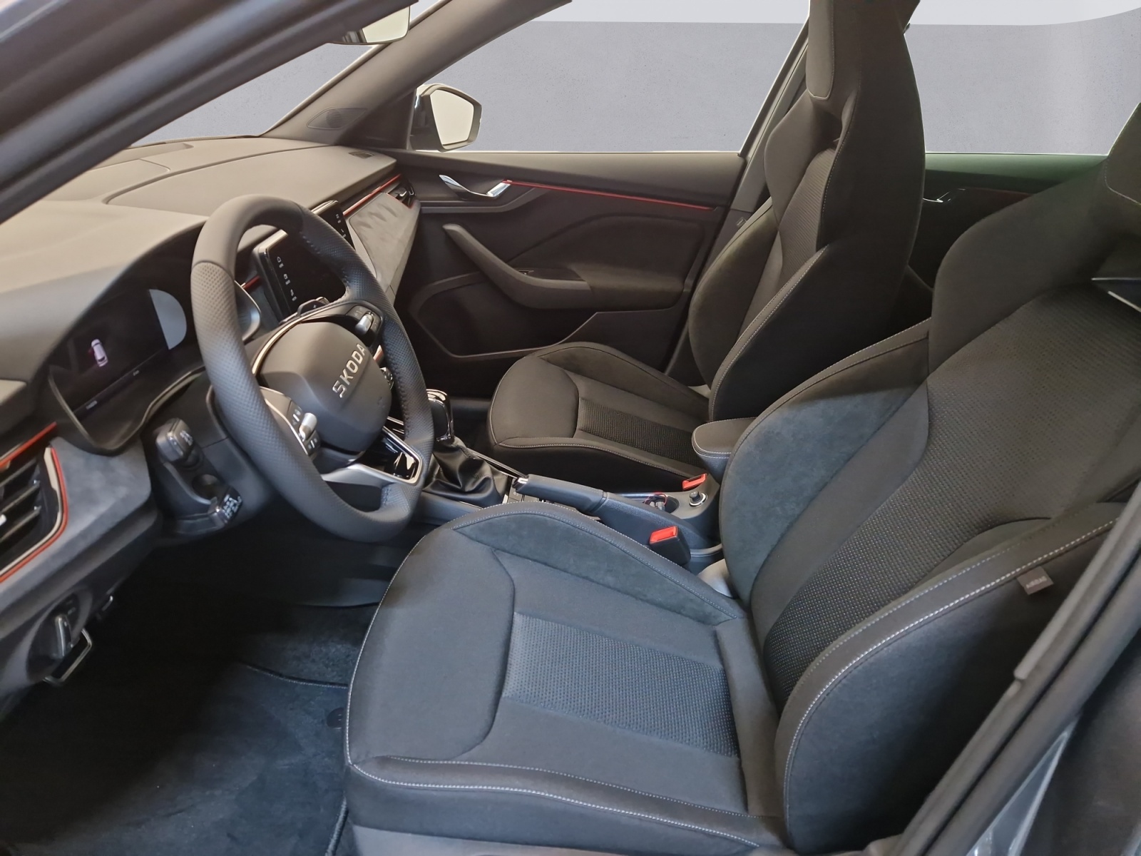 SKODA Kamiq 1.0 TSI Dynamic DSG-image-8