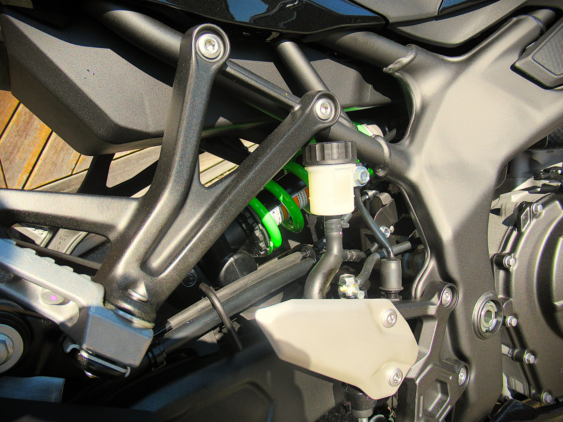 KAWASAKI Ninja ZX-4RR-image-5