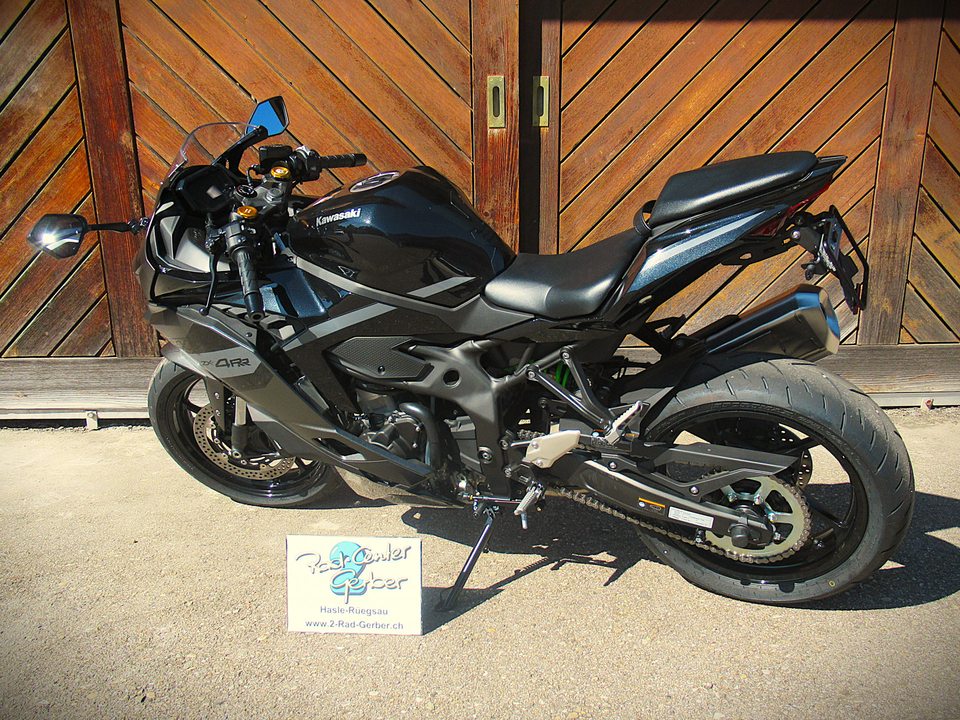 KAWASAKI Ninja ZX-4RR-image-9