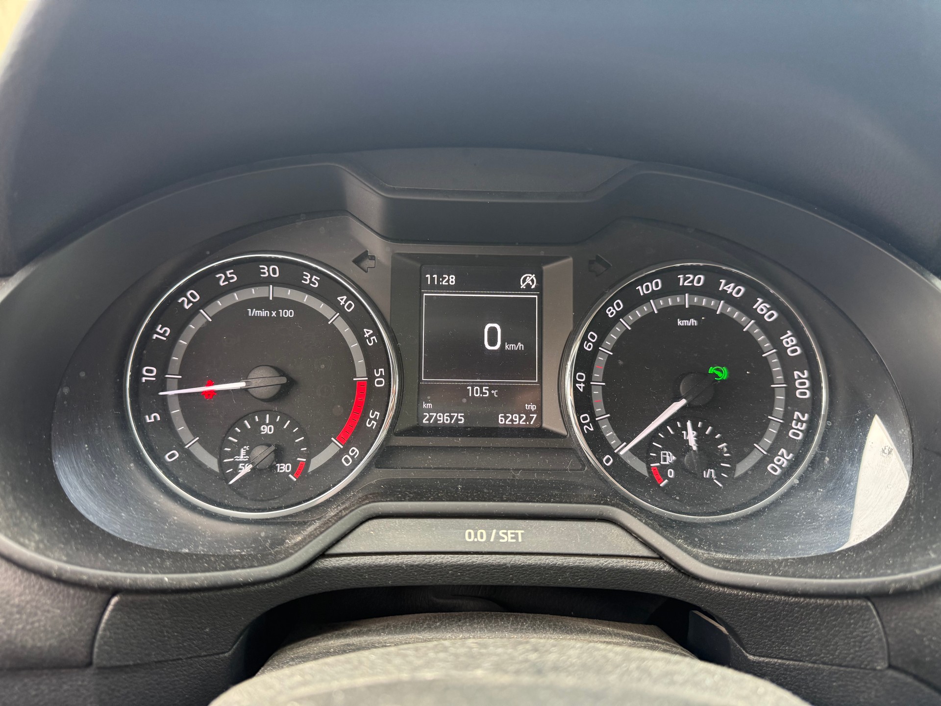 SKODA Octavia Combi 2.0 TDI Scout 4x4 DSG-image-11