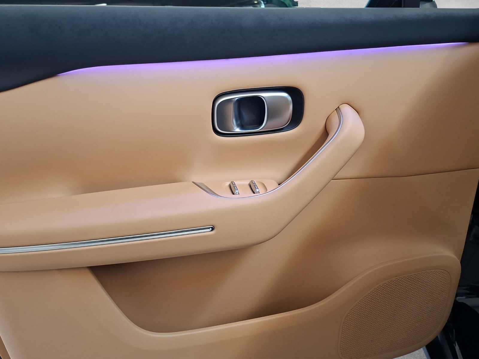 LEAPMOTOR C10 EV AWD 81.9kWh-image-10