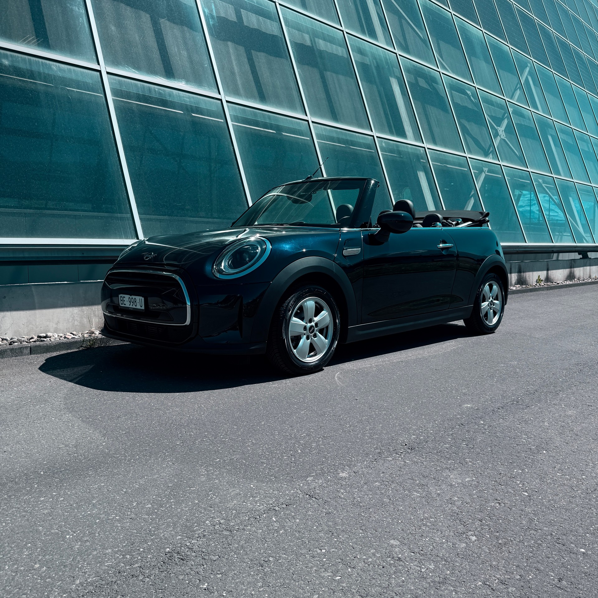 MINI One Cabriolet-image-6
