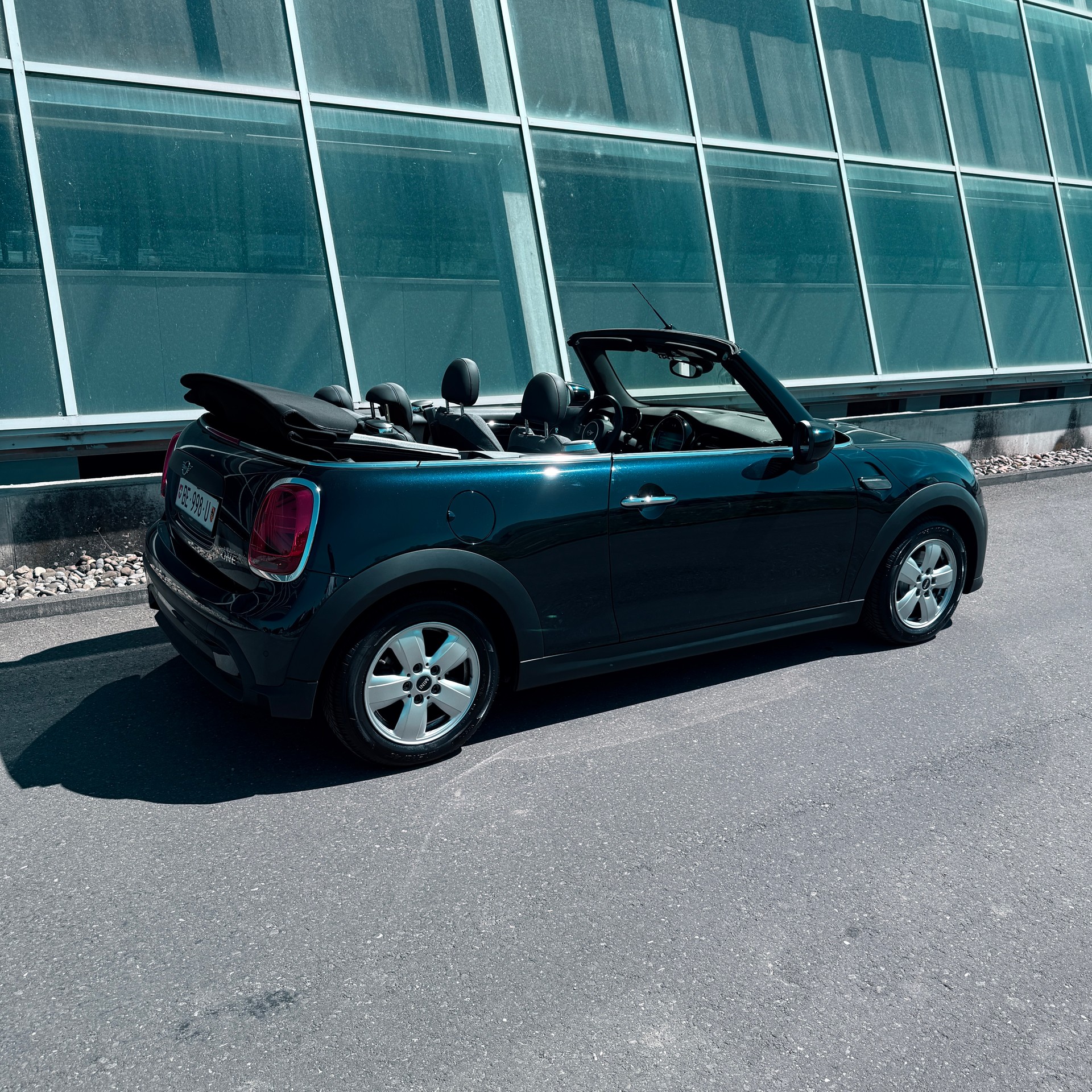 MINI One Cabriolet-image-5