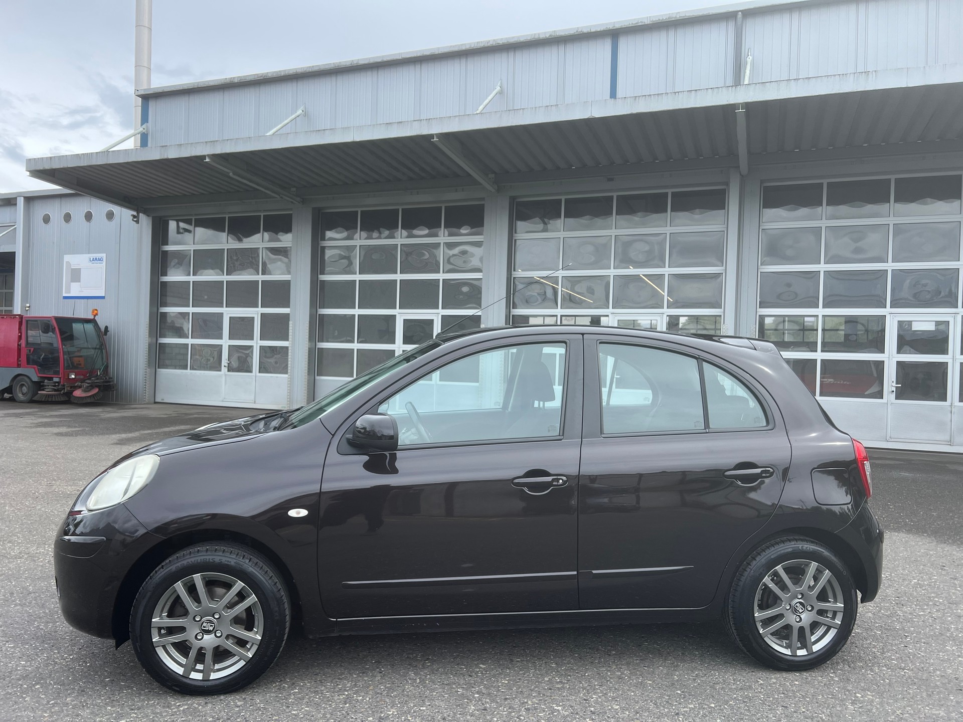 NISSAN Micra 1.2 tekna-showroom-element-3