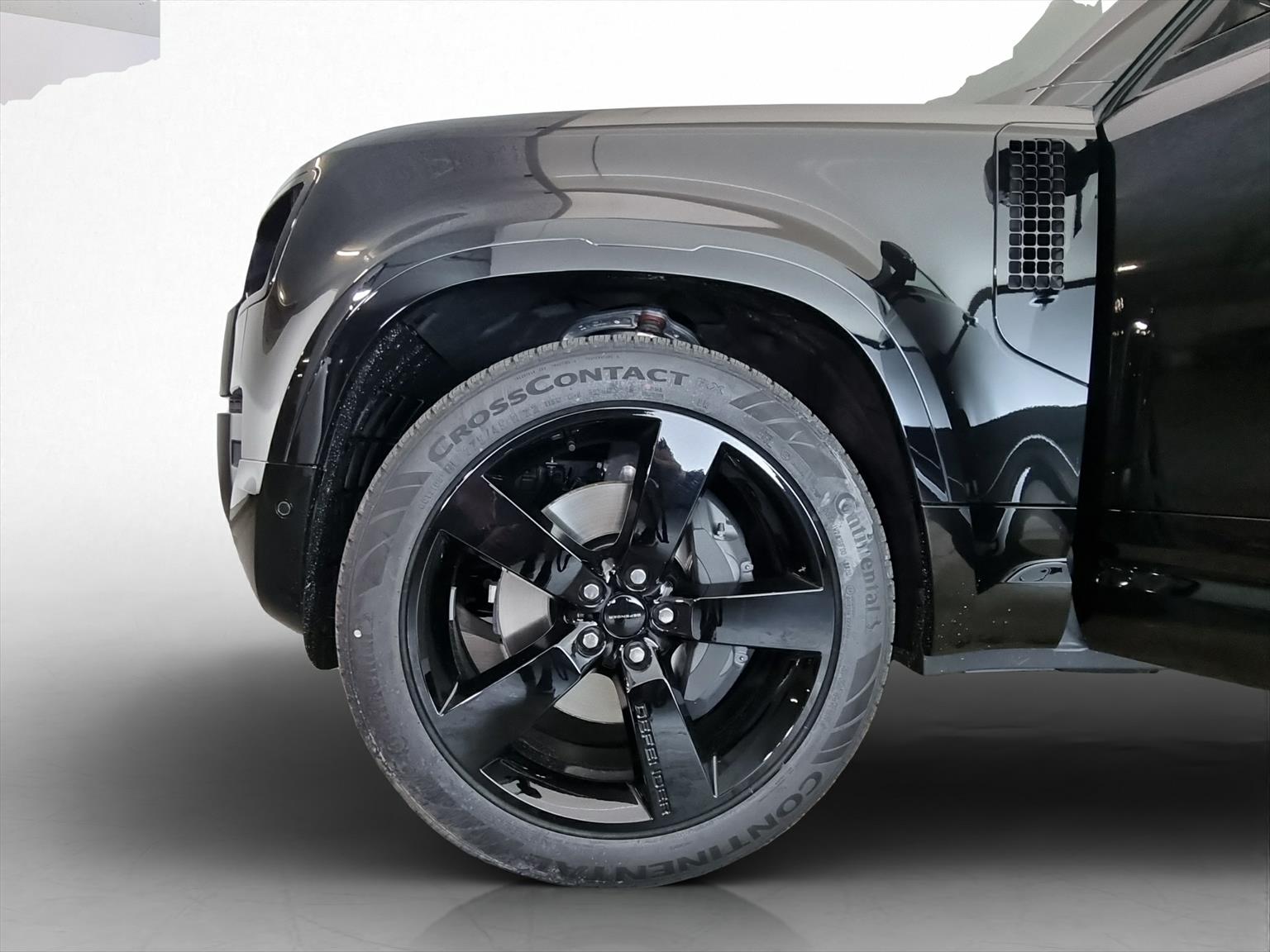 LAND ROVER Defender 110 X-Dynamic SE AWD-image-5