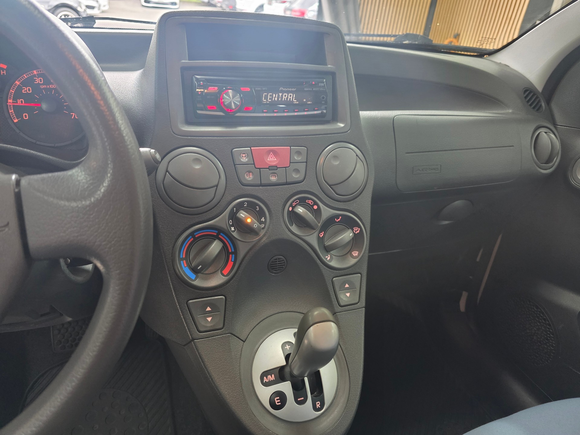 FIAT Panda 1.2 Dynamic-image-11