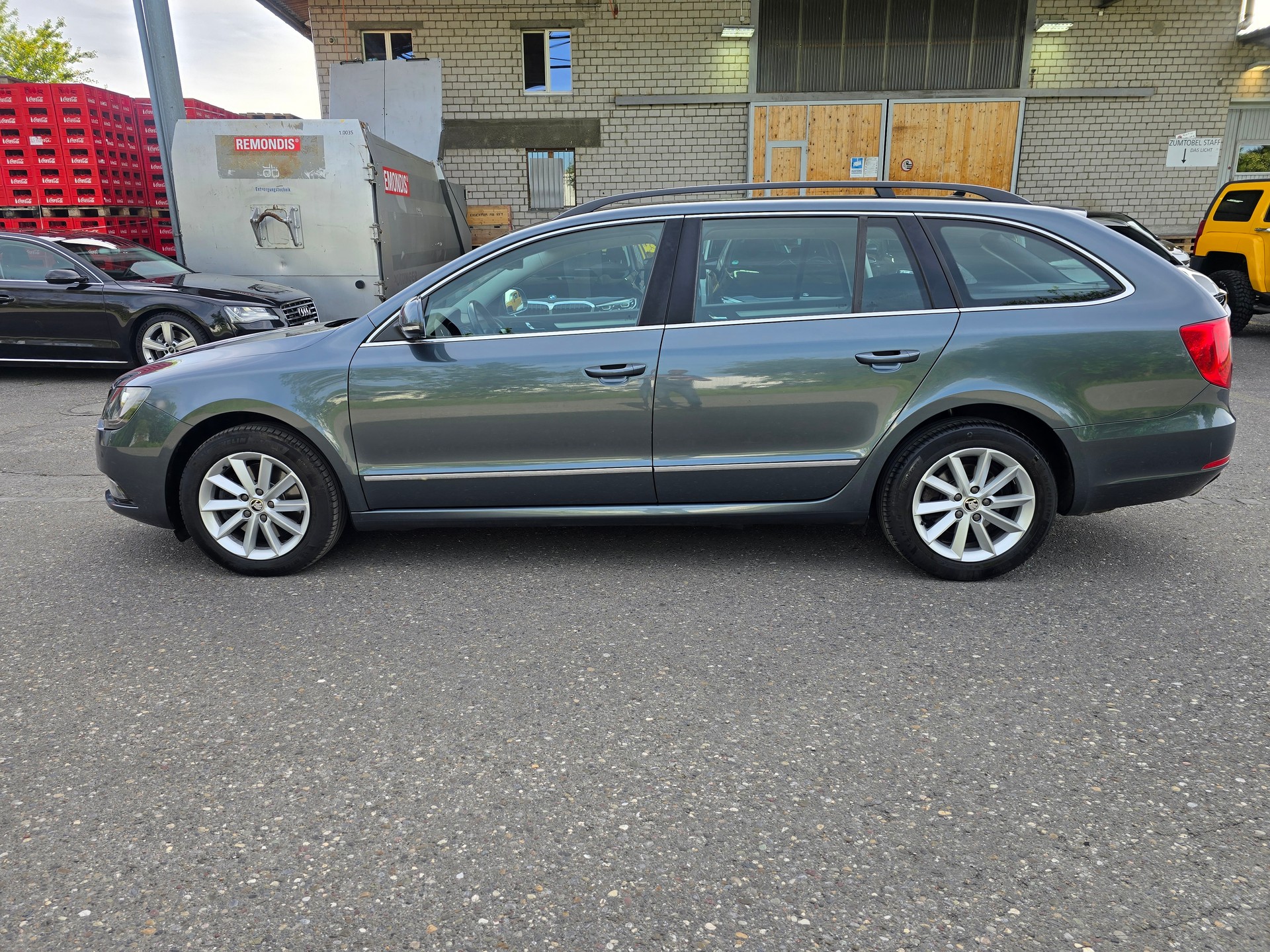SKODA Superb Combi 1.8 TSI Elegance DSG-image-7